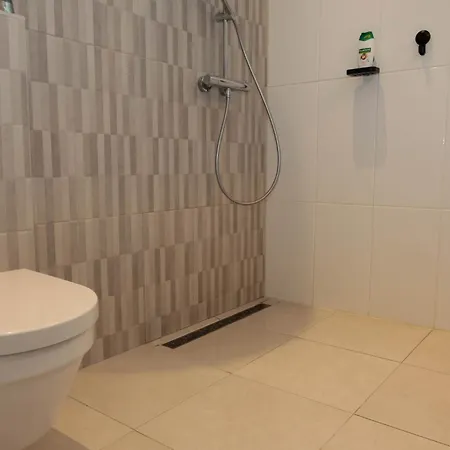 아파트 15min Walk To Oldtown, Dishwash, Parking, Aircon 탈린